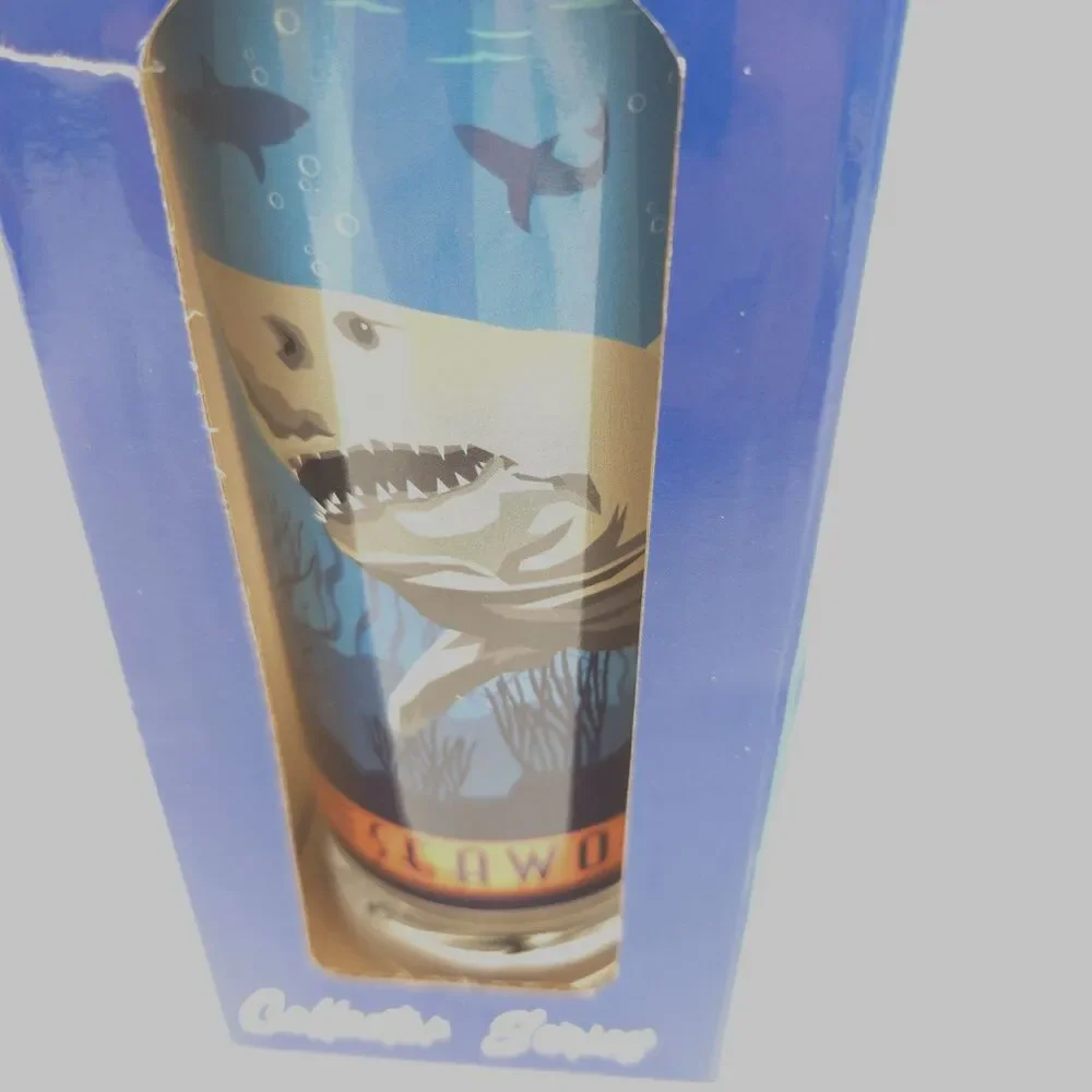 SEA WORLD Orlando Florida Tall Ceramic Glass NEW IN BOX PASS HOLDER EXCLUSIVE